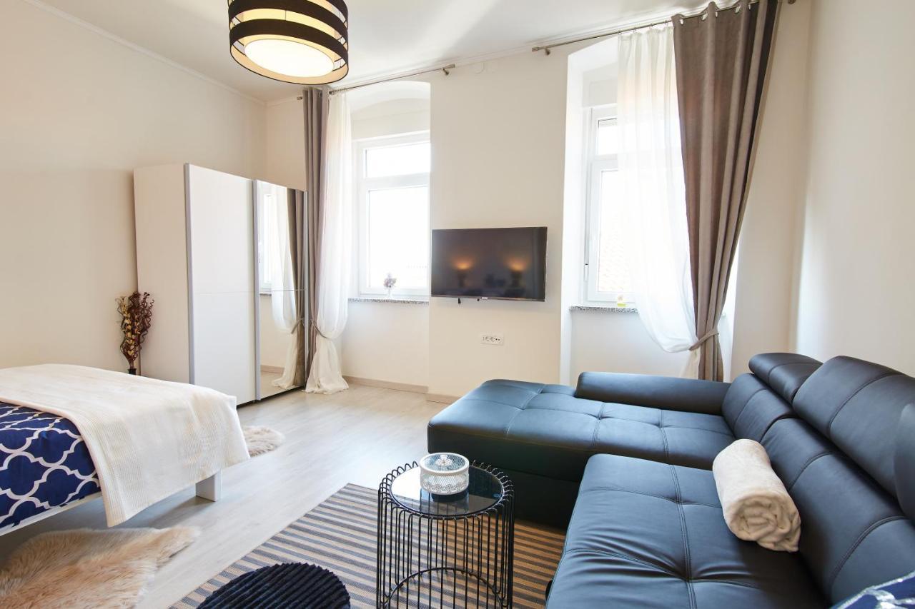 Studio Apartman Manuela غييكا المظهر الخارجي الصورة